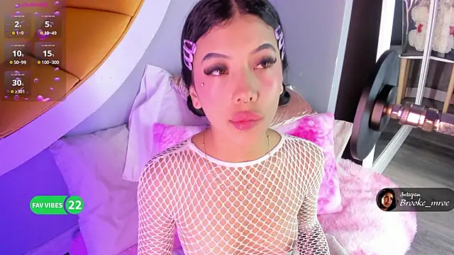 Brooke monroe online show from February 2026 04:33:01 PM