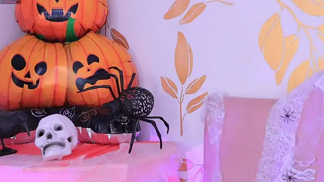 Ginevra esposito online show from October 2025 01:34:02 PM