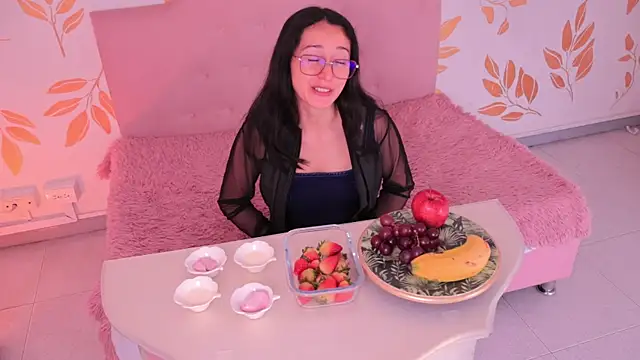 Ginevra esposito online show from February 2026 12:53:02 PM