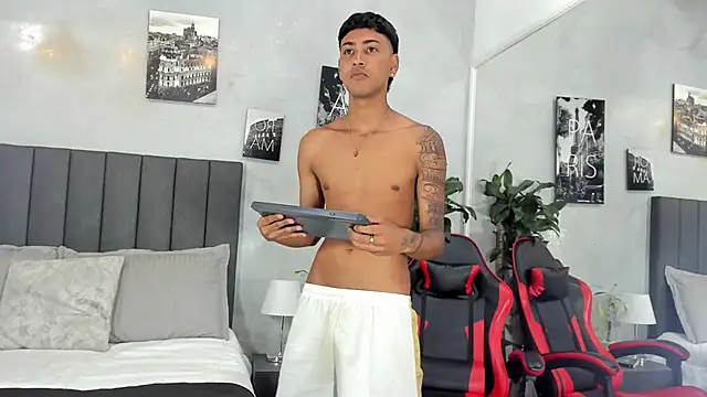 Snapshot of Denis_Carpenter chatting on September 2025 07:52:01 PM Denis Carpenter online show from September 2025 07:52:01 PM