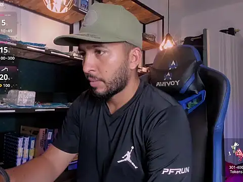 Snapshot of Edahi1386 chatting on December 2025 02:53:02 AM Edahi1386 online show from December 2025 02:53:02 AM