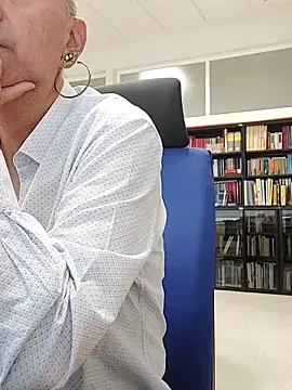 Snapshot of Emily_de_Carla chatting on October 2025 02:14:01 PM Emily de Carla online show from October 2025 02:14:01 PM