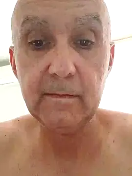 Snapshot of Emily_de_Carla chatting on October 2025 11:31:01 AM Emily de Carla online show from October 2025 11:31:01 AM