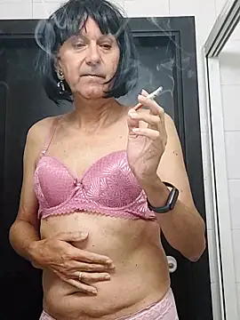 Snapshot of Emily_de_Carla chatting on October 2025 06:27:02 AM Emily de Carla online show from October 2025 06:27:02 AM