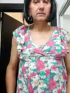 Snapshot of Emily_de_Carla chatting on October 2025 04:33:01 PM Emily de Carla online show from October 2025 04:33:01 PM