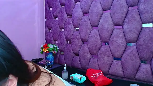 Snapshot of miaharvey_69 chatting on December 2025 02:32:02 PM miaharvey 69 online show from December 2025 02:32:02 PM