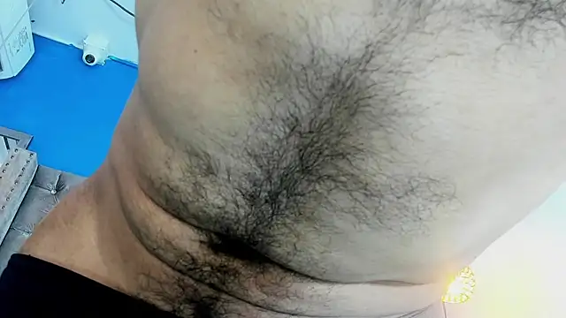 Snapshot of latinhotmuscle chatting on October 2025 03:09:02 AM latinhotmuscle online show from October 2025 03:09:02 AM