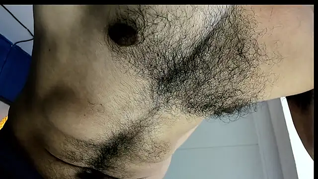 Snapshot of latinhotmuscle chatting on October 2025 06:21:01 AM latinhotmuscle online show from October 2025 06:21:01 AM