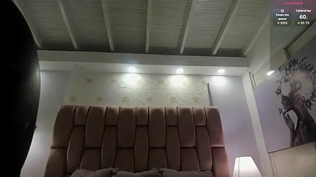 Snapshot of aishathornee chatting on November 2025 09:50:01 PM aishathornee online show from November 2025 09:50:01 PM