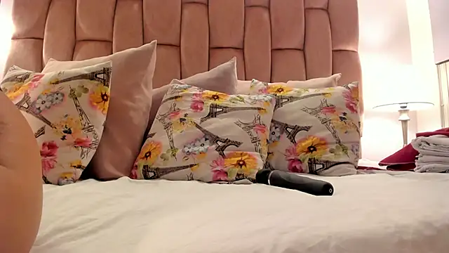 Snapshot of aishathornee chatting on January 2026 07:19:02 PM aishathornee online show from January 2026 07:19:02 PM