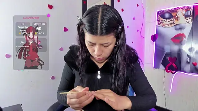 Raven Rouge  online show from May 2026 12:32:01 PM