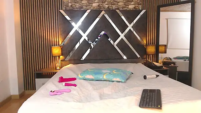 Snapshot of channelhs chatting on September 2025 04:34:02 AM channelhs online show from September 2025 04:34:02 AM