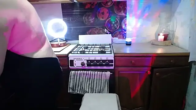 XHelenaX90 online show from March 2025 04:57:01 PM