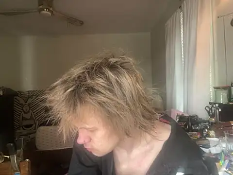 XanderOzzz online show from May 2026 08:27:02 PM