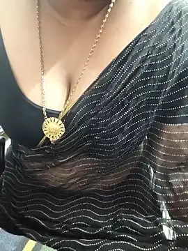 Snapshot of Tamil-rami chatting on January 2026 02:04:02 AM Tamil-rami online show from January 2026 02:04:02 AM