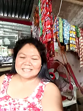 Snapshot of Mari_fvcks chatting on October 2025 10:41:01 PM Mari fvcks online show from October 2025 10:41:01 PM