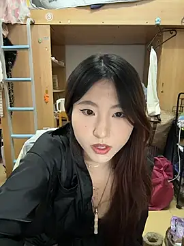 Snapshot of ououlovelove chatting on February 2026 09:02:02 PM ououlovelove online show from February 2026 09:02:02 PM