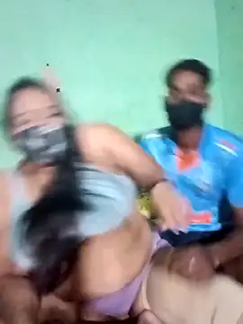 Snapshot of LoveOnStream chatting on October 2025 03:34:01 PM LoveOnStream online show from October 2025 03:34:01 PM