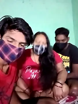 Snapshot of LoveOnStream chatting on October 2025 11:59:01 PM LoveOnStream online show from October 2025 11:59:01 PM