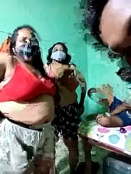 Snapshot of LoveOnStream chatting on November 2025 02:08:02 PM LoveOnStream online show from November 2025 02:08:02 PM