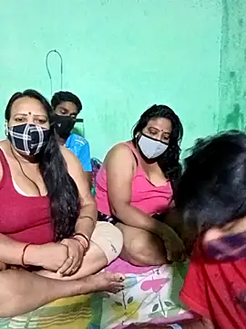 Snapshot of LoveOnStream chatting on November 2025 03:55:02 PM LoveOnStream online show from November 2025 03:55:02 PM