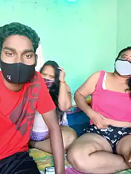 Snapshot of LoveOnStream chatting on November 2025 06:36:01 AM LoveOnStream online show from November 2025 06:36:01 AM