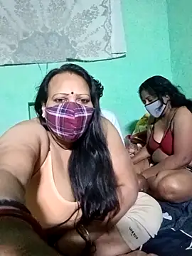 LoveOnStream online show from November 2025 04:39:02 PM