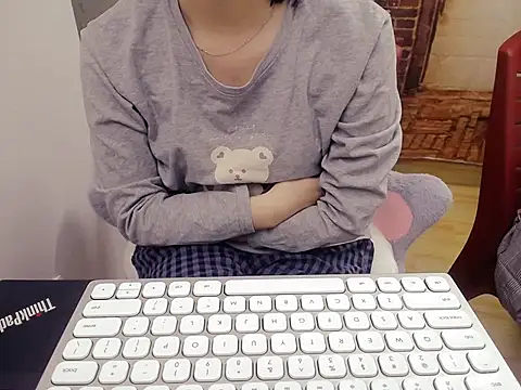 Snapshot of Lamoon_2k chatting on October 2025 03:30:01 AM Lamoon 2k online show from October 2025 03:30:01 AM