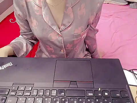 Snapshot of Lamoon_2k chatting on November 2025 06:45:01 AM Lamoon 2k online show from November 2025 06:45:01 AM