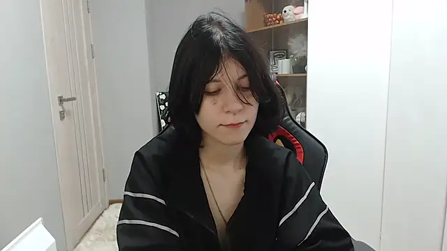 Snapshot of TinaQuiin chatting on September 2025 08:06:02 AM TinaQuiin online show from September 2025 08:06:02 AM