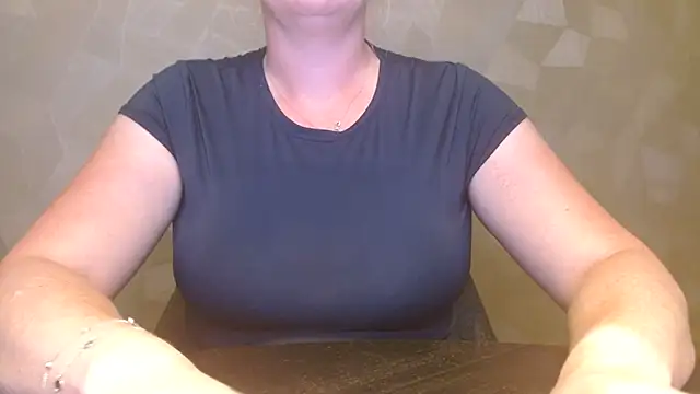 Esmee-Xxx online show from September 2025 06:41:02 PM