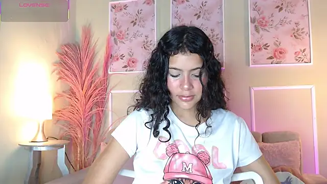 CurlyDani online show from September 2025 12:19:01 PM