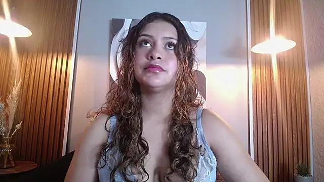 CurlyDani online show from May 2026 12:11:01 PM