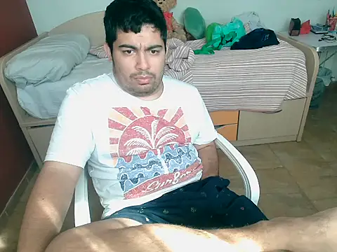 Snapshot of Martigato3 chatting on September 2025 01:05:01 PM Martigato3 online show from September 2025 01:05:01 PM