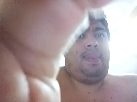 Snapshot of Martigato3 chatting on October 2025 11:05:02 PM Martigato3 online show from October 2025 11:05:02 PM