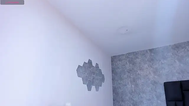 crystaldarliing online show from January 2026 06:43:02 PM