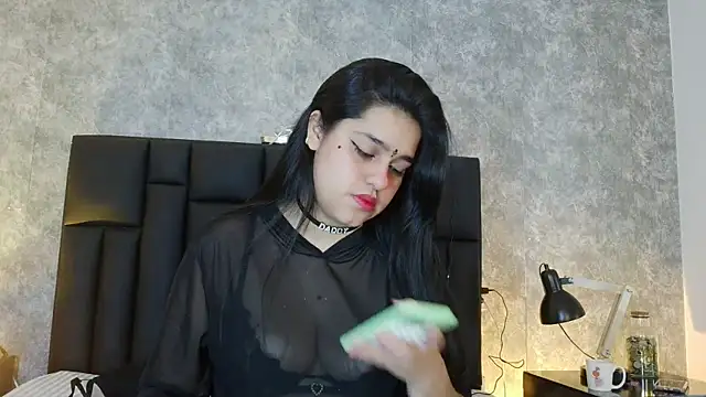 crystaldarliing online show from May 2026 02:55:01 PM