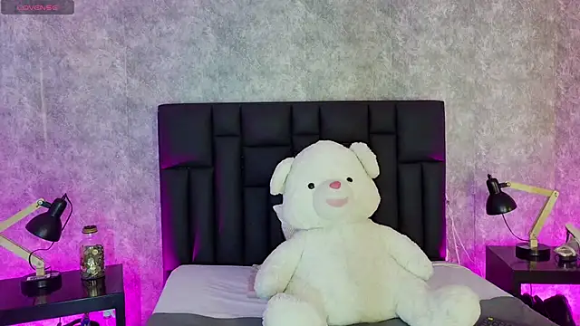 crystaldarliing online show from May 2026 04:15:01 PM