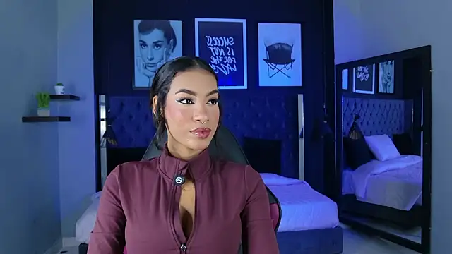 Snapshot of kitty_collins_ chatting on March 2026 12:00:02 PM kitty collins online show from March 2026 12:00:02 PM