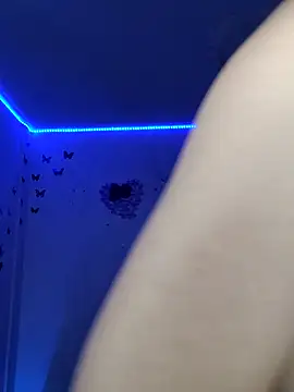 Danly  online show from November 2025 03:42:02 AM