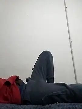 Snapshot of TmanZim2025 chatting on November 2025 01:46:02 PM TmanZim2025 online show from November 2025 01:46:02 PM