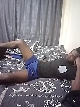 Snapshot of TmanZim2025 chatting on February 2026 06:03:01 PM TmanZim2025 online show from February 2026 06:03:01 PM