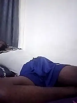 Snapshot of TmanZim2025 chatting on February 2026 09:35:02 PM TmanZim2025 online show from February 2026 09:35:02 PM