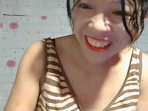 Snapshot of Mina_ti chatting on November 2025 03:33:02 PM Mina ti online show from November 2025 03:33:02 PM