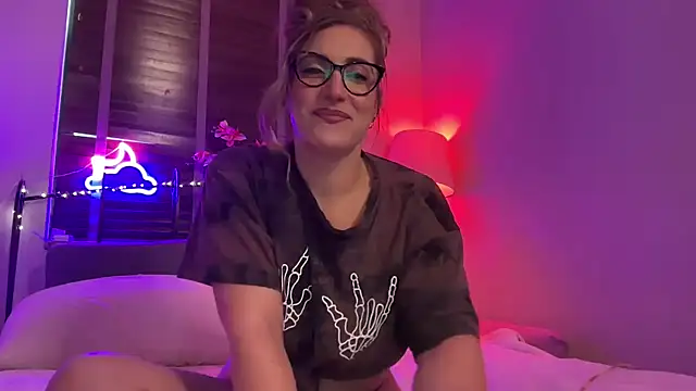 Snapshot of MistresssX chatting on October 2025 07:23:01 PM MistresssX online show from October 2025 07:23:01 PM