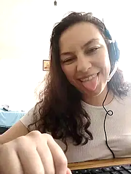 Snapshot of AlanaDesire chatting on September 2025 03:56:01 PM AlanaDesire online show from September 2025 03:56:01 PM