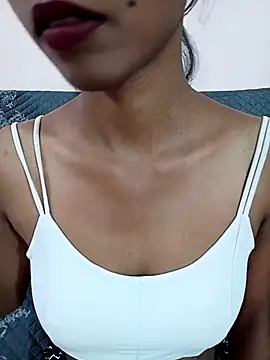 Small Titss online show from October 2025 05:07:02 AM