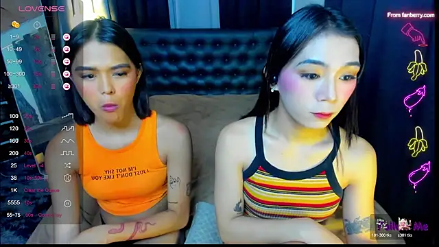 bellamoonlightX online show from May 2026 11:18:01 AM