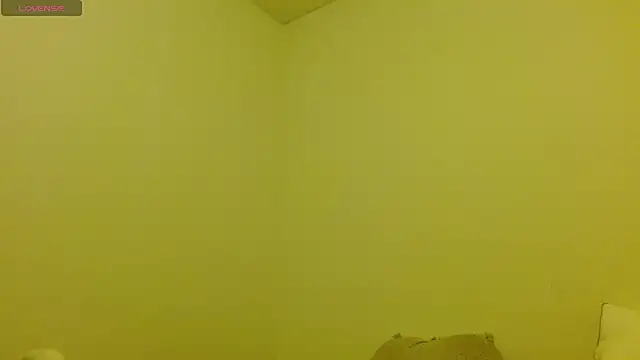 Snapshot of Michou02xXx chatting on January 2026 09:46:01 PM Michou02xXx online show from January 2026 09:46:01 PM