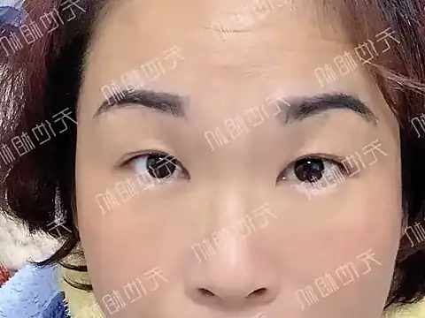 Snapshot of Eve-o chatting on November 2025 10:25:02 AM Eve-o online show from November 2025 10:25:02 AM